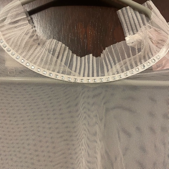 Pale Pink Victoria secret sheet top with stones - Picture 2 of 4